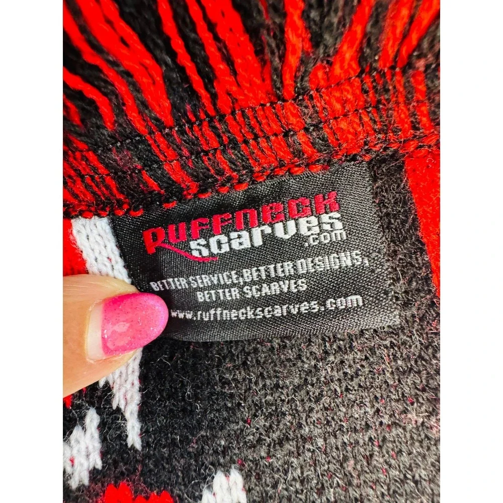 Ruffneck Scarves show your